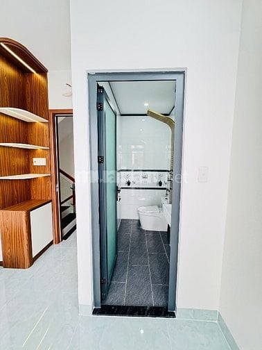 🔥 XE HƠI NGỦ TRONG NHÀ MỚI 4 TẦNG Ở NGAY HẺM XE TẢI THÔNG