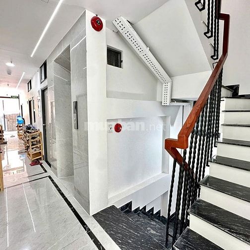 Bán tòa nhà căn hộ dịch vụ dòng tiền 43 phòng doanh thu ~ 210lr/tháng