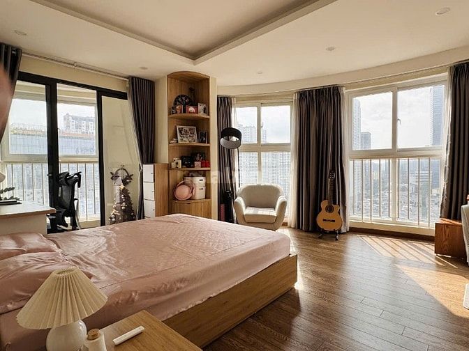 Bán CHCC 113 Trung Kính, 100m2, nhà đẹp! 0975118822