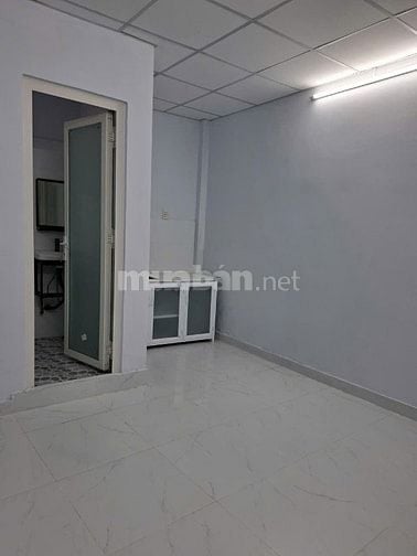 Cần bán hoặc cho thuê nhà gần trường đại học 