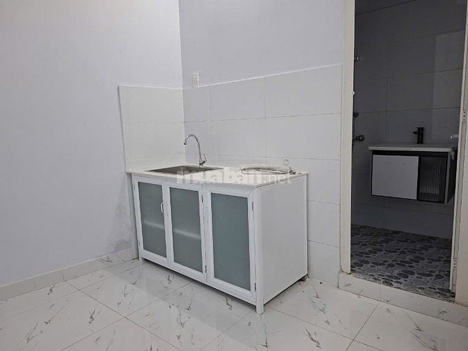Cần bán hoặc cho thuê nhà gần trường đại học 