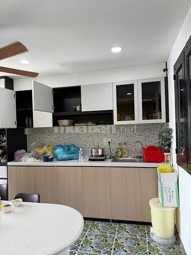 Bán CHDV khu ĐH Văn Lang, P.5, GV: 4(NH: 5,5m) x 15, giá 10,3tỷ