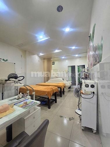 Cho thuê nhà Mặt tiền 143 Đường 3 Tháng 2, Q10. DT 4x28- Kết cấu 4 Lầu