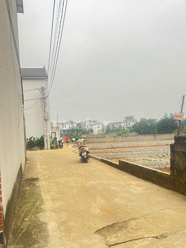 Nhỉnh 2tỷ sở hữu ngay lô đất 100m2 full thổ cư tại Hòa Lạc