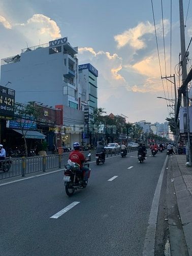 BÁN NHÀ MẶT TIỀN NGUYỄN THỊ THẬP 5x27m Q7 – VỊ TRÍ KINH DOANH CỰC ĐẸP