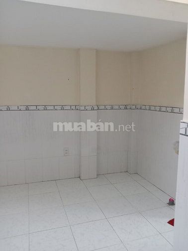 phòng trọ có balcon, cửa sổ to, gần chợ