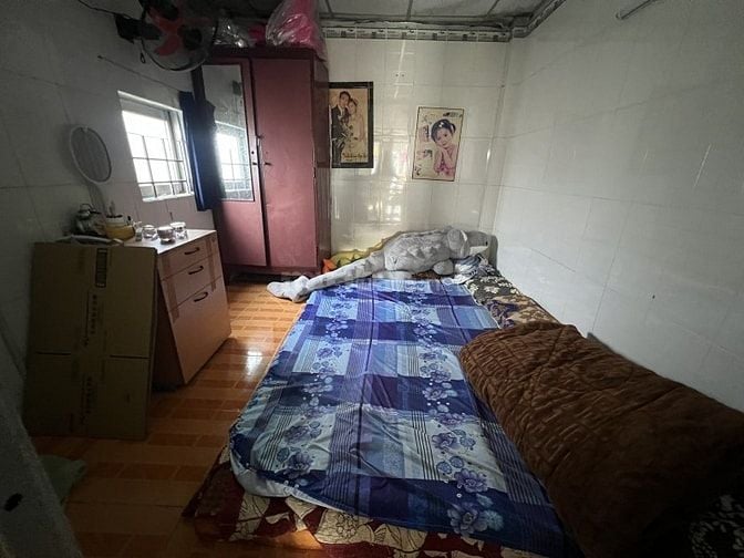 Bán nhà hẻm ô tô thông Lạc Long Quân, Quận 11, 33m2, chỉ 2 tỷ 99