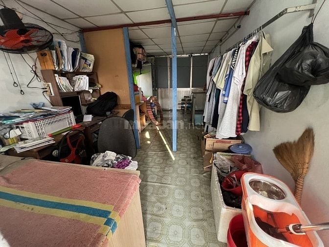 Bán nhà hẻm ô tô thông Lạc Long Quân, Quận 11, 33m2, chỉ 2 tỷ 99