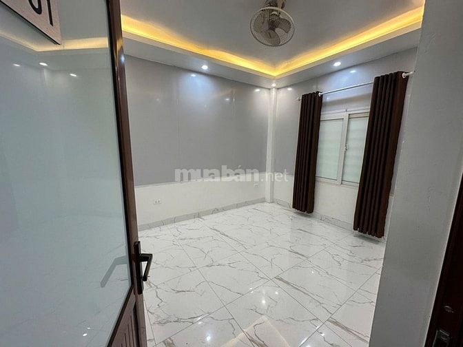 Cho thuê CHDV Phố Đại La, 9P, Full đồ
