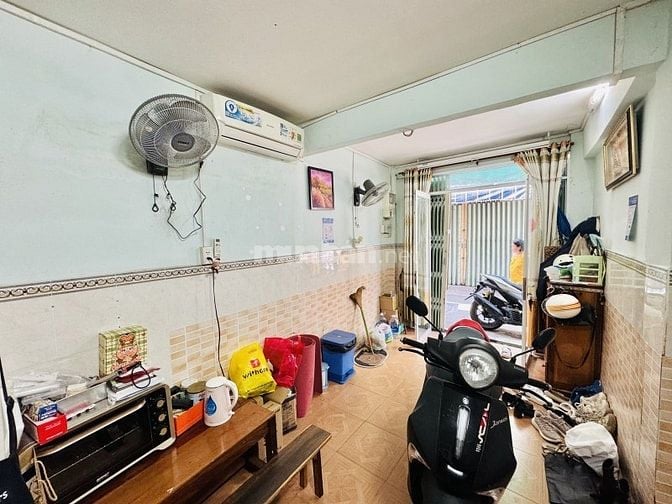 Bán nhà hẻm xe tải thông Huỳnh Tịnh Của, Quận 3 – 18m2, chỉ 2 tỷ hơn