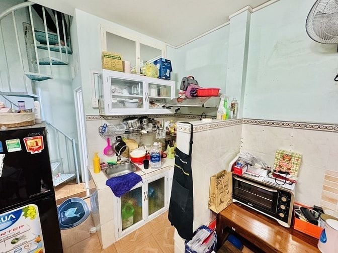 Bán nhà hẻm xe tải thông Huỳnh Tịnh Của, Quận 3 – 18m2, chỉ 2 tỷ hơn