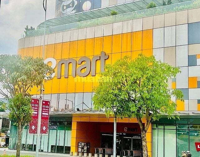 Gò Vấp Tuyển Nhân Viên Lễ Tân và Phụ Kho tại Emart Phan Văn Trị