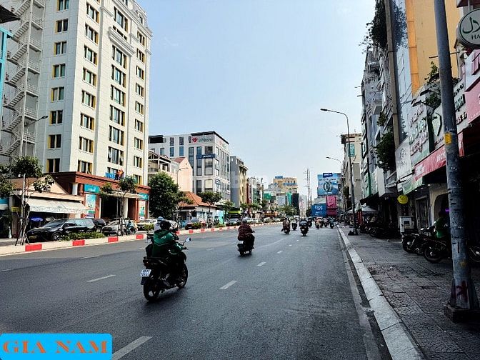 BÁN NHÀ MẶT TIỀN : 31 ĐIỆN BIÊN PHỦ - P. ĐA KAO - Q. 1 - TPHCM