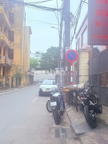 Chính chủ Em Bán nhà mặt phố, 1 mặt tiền 1 mặt thoáng, kinh doanh tốt