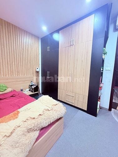 Chính chủ Em Bán nhà mặt phố, 1 mặt tiền 1 mặt thoáng, kinh doanh tốt