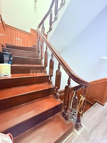 Chính chủ Em Bán nhà mặt phố, 1 mặt tiền 1 mặt thoáng, kinh doanh tốt