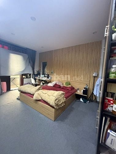 Chính chủ Em Bán nhà mặt phố, 1 mặt tiền 1 mặt thoáng, kinh doanh tốt
