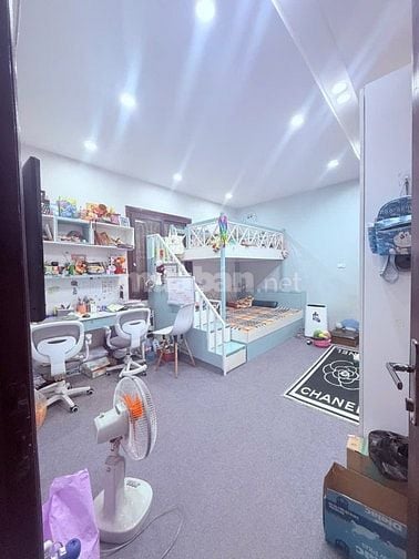 Chính chủ Em Bán nhà mặt phố, 1 mặt tiền 1 mặt thoáng, kinh doanh tốt
