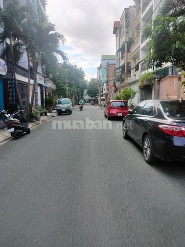 Bán căn Biệt thự MT Nguyễn Minh hoàng k300 dt : 10x21m hầm 3 lầu ST 