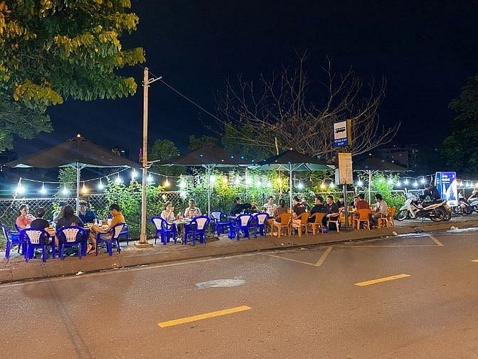 Lẩu Thái Bếp Việt Quận 7 cần tuyển: NAM BẾP CHÍNH;  NAM/NỮ PHỤC VỤ