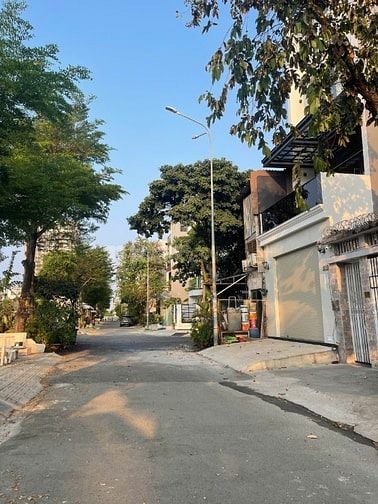 Bán nhà mặt tiển đường số Phú Mỹ Phạm Hữu Lầu Q7 5x18m 3 lầu, 12,1 tỷ
