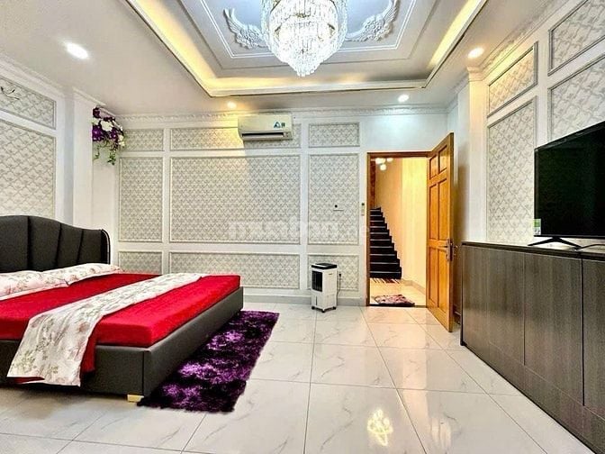 NHÀ ĐẸP LUNG LINH  – NGANG 5,2M – HẺM XE HƠI 6M CHỈ 7 TỶ