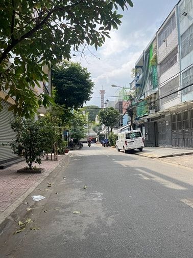 Bán nhà khu Tên Lửa, MT đường Số 12, DT 5 x 20m, 3.5 tấm, 12.2 tỷ.