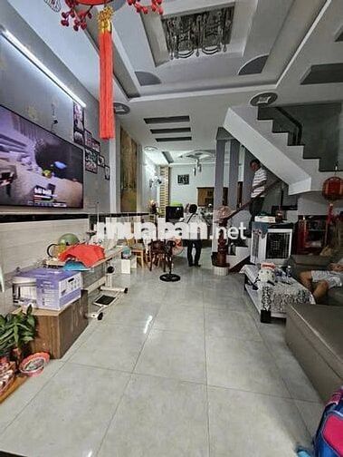 Cho thuê nhà 3 lầu mới full nội thất p. Tân Thới Hiệp Quận 12