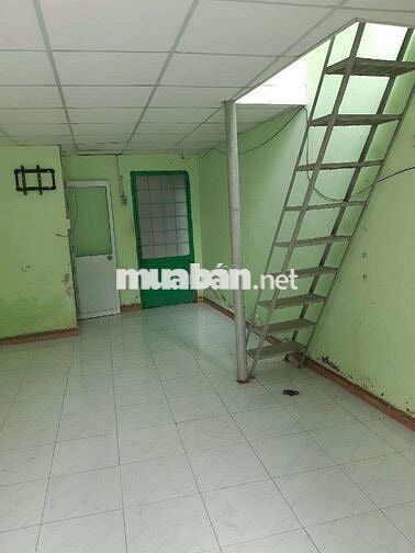Nhà đường Lộ Tẻ ngay chợ Bà Hom 32m2 giá chỉ 1,98T
