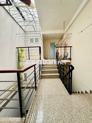 Nhà 5 tầng BTCT - DTSD 240m2 - 7PN - Hẻm 8m Thông - Không Lộ Giới