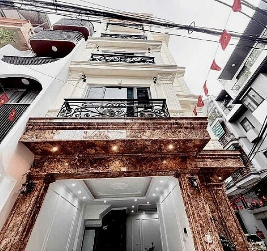 NHÀ MỚI  PHẠM VĂN ĐỒNG- XUÂN ĐỈNH –LÔ GÓC, 2 THOÁNG- Ô TÔ VÀO NHÀ -VỪA