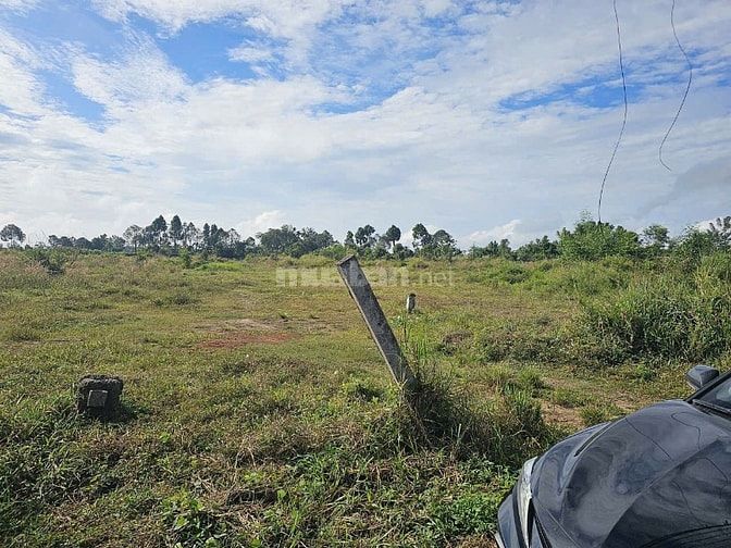  Bán đất Phú Hòa, Định Quán, Đồng Nai: 122 x 192= 23.499m2, giá 55tỷ 