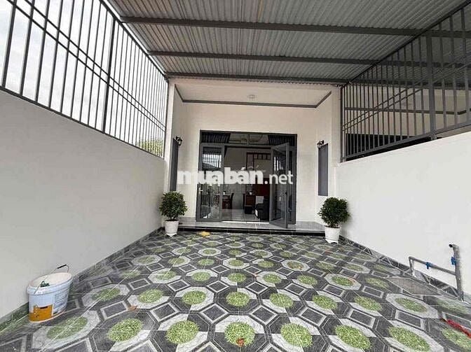 NHÀ MỚI  CHÍNH CHỦ– ĐOÀN KẾT, HÒA PHÚ  – SÁT QL 14, TRƯỜNG MN, C1,2