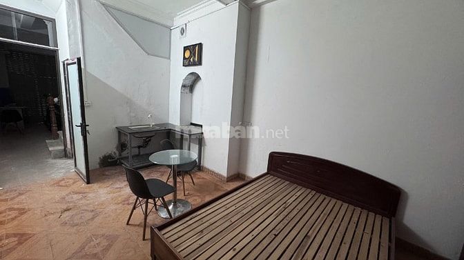 Chính chủ cho thuê nhà ngõ 118 Nguyễn Khánh Toàn - giá rẻ.