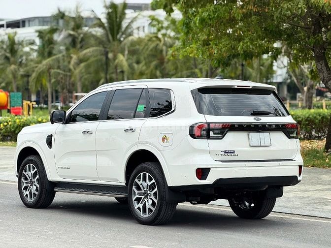 🆕 FORD EVEREST 4x4 TITANIUM  [ Date : 12.2024 / Odo : 49.999kilomet ]