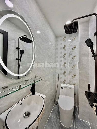 Chủ ngộp bán nhanh căn Phùng Văn Cung, 1 tỷ 490 1T1L 33m2. sổ riêng