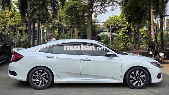 Honda Civic E 2018 70.000 km Trắng