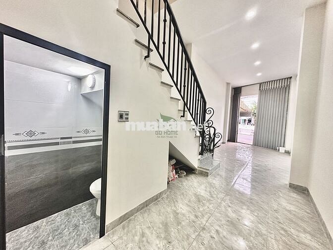 CHO THUÊ NHÀ Ở KINH DOANH MẶT TIỀN NGUYỄN TẤT THÀNH NHA TRANG