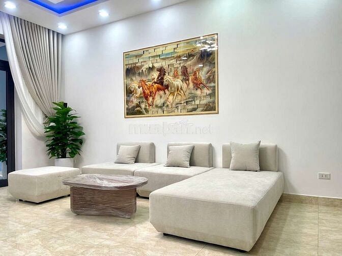 cho thuê nhà trung tâm thành phố, 2 mặt tiền, gần quảng trường 2/ 9