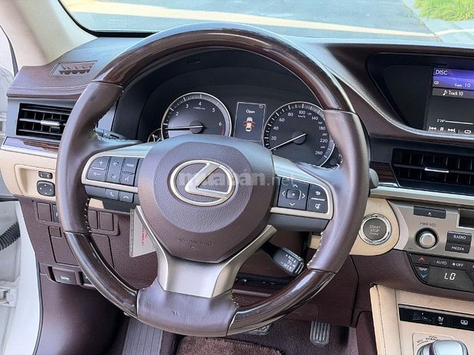 🆕 LEXUS ES250 • Đklđ : 2017 Date 2016 • Một chủ mua mới từ đầu