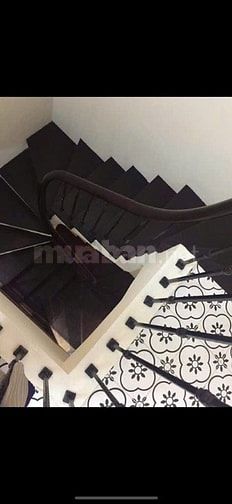 Bán nhà ngõ 28 Nguyễn Trường Tộ, 45m2x 5 tầng, MT 5,2m, nở hậu 