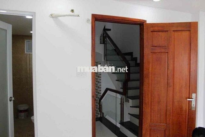 cho thuê nhà 145 nguyễn văn nghi (4x11) lửng , 2 lầu , 3pn , 3wc