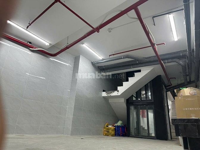 Bán tòa CHDV HXH Nguyễn Thiện Thuật Bình Thạnh DT:4.3x18 1H6L T/máy