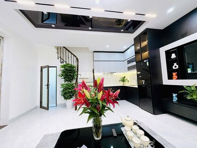 Bán Nhà Gần Phố Minh Khai, Hai Bà Trưng 31m, 4 tầng, mt 5.6m, 7.75 tỷ