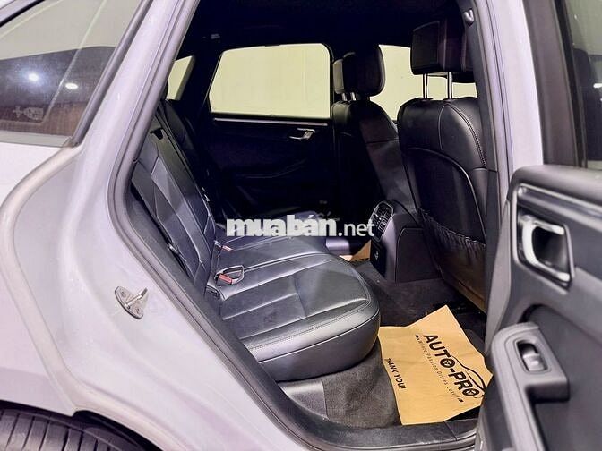PORSCHE MACAN MODEL 2022