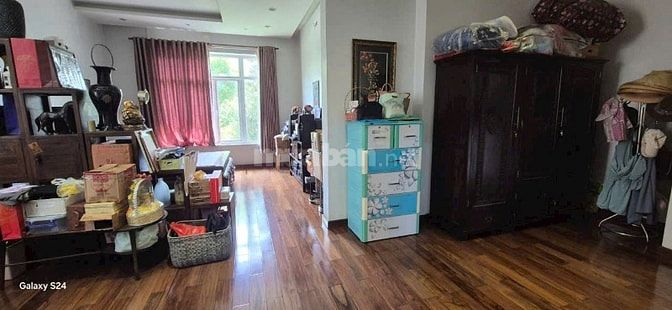 Bán biệt thự MT Đỗ Văn Thi, Hiệp Hòa, Biên Hòa: 25 x 47. giá 75 tỷ