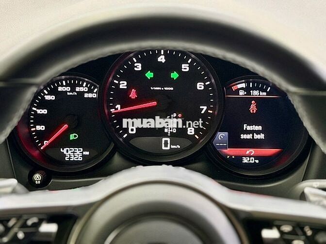 PORSCHE MACAN MODEL 2022
