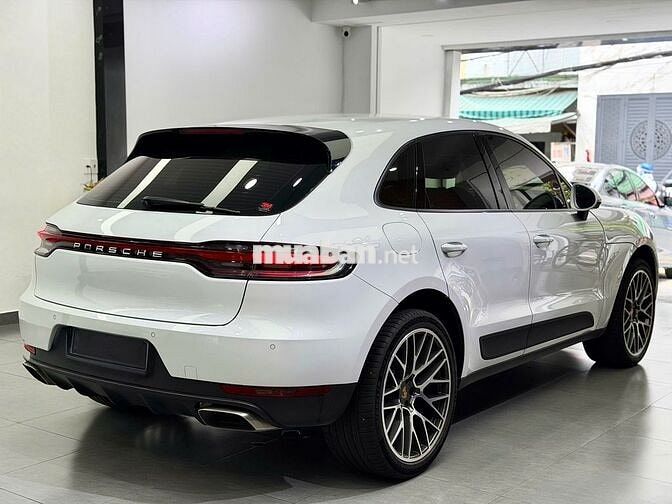 PORSCHE MACAN MODEL 2022