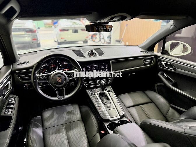 PORSCHE MACAN MODEL 2022