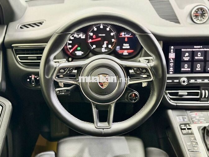 PORSCHE MACAN MODEL 2022